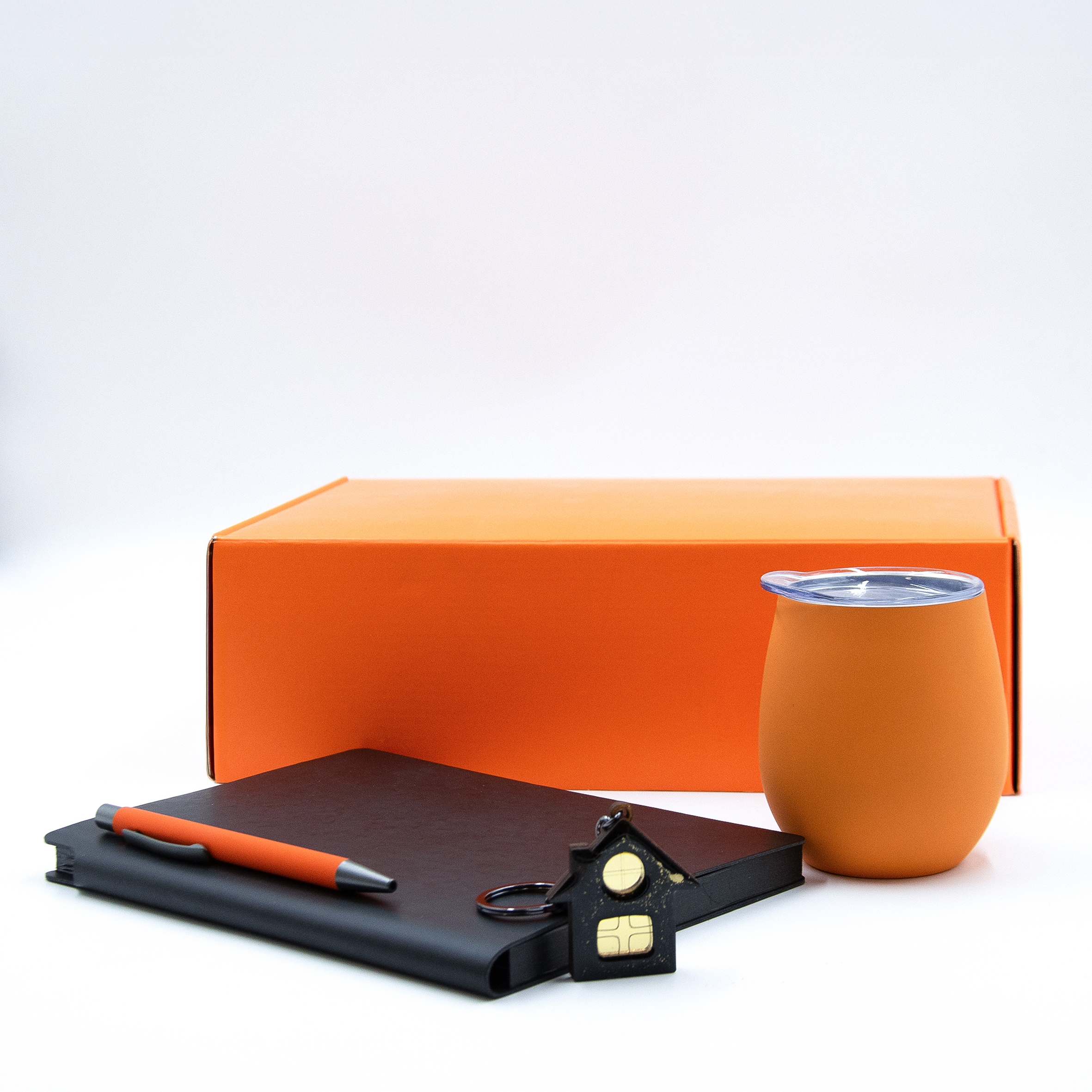 оранжевый с чёрным